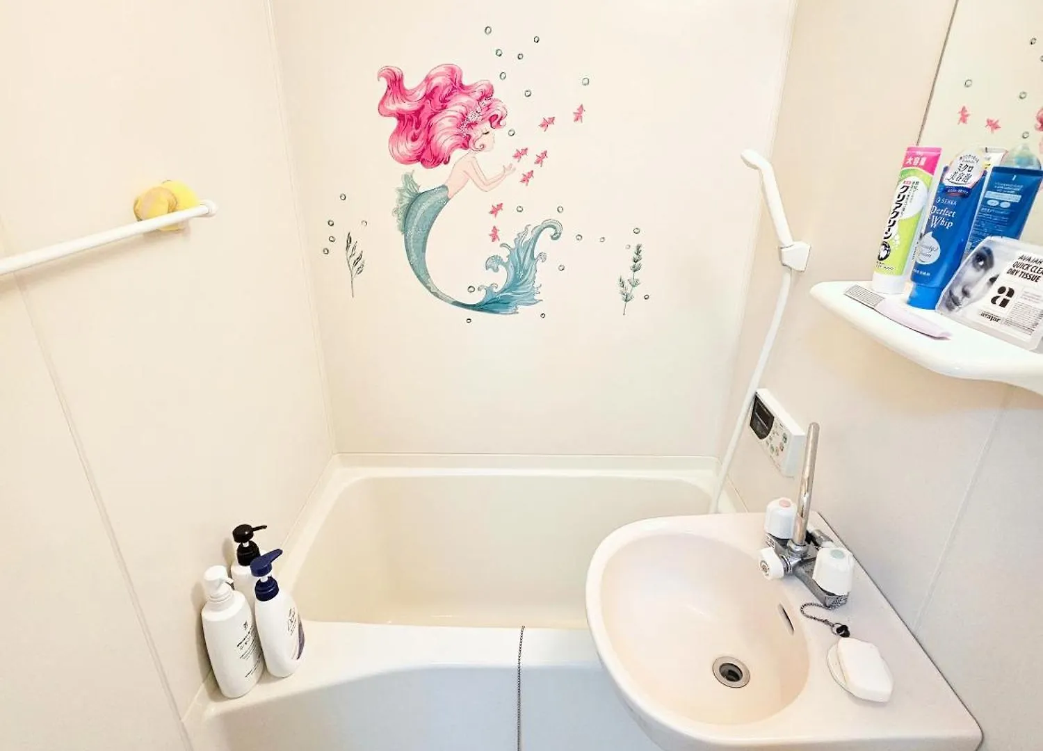 Apartment 703. Disneyland, Direct Bus To The Airport/1Minute'S Walk From The Station. Tokyo Japan