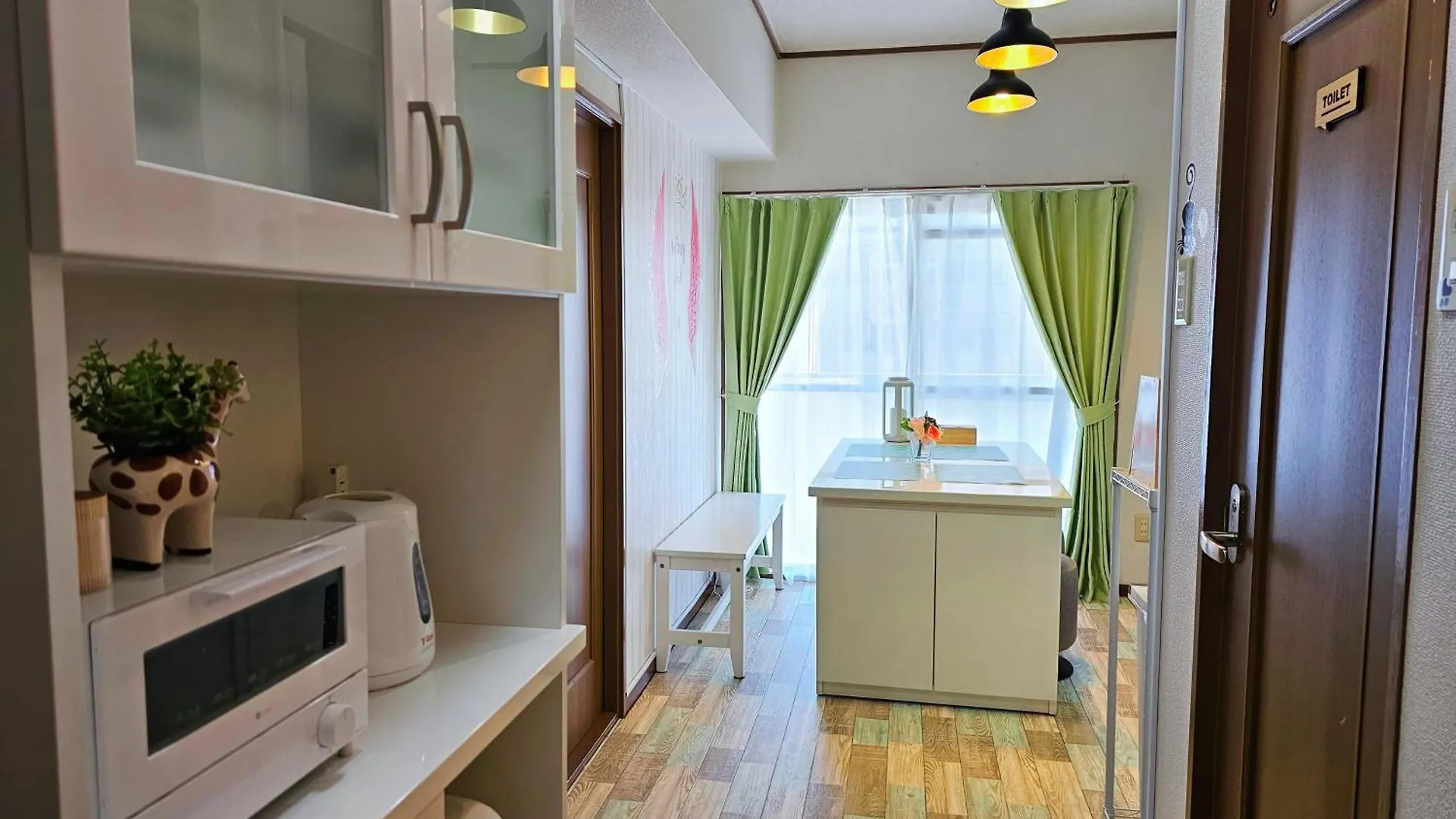 703. Disneyland, Direct Bus To The Airport/1Minute'S Walk From The Station. Tokyo Japan