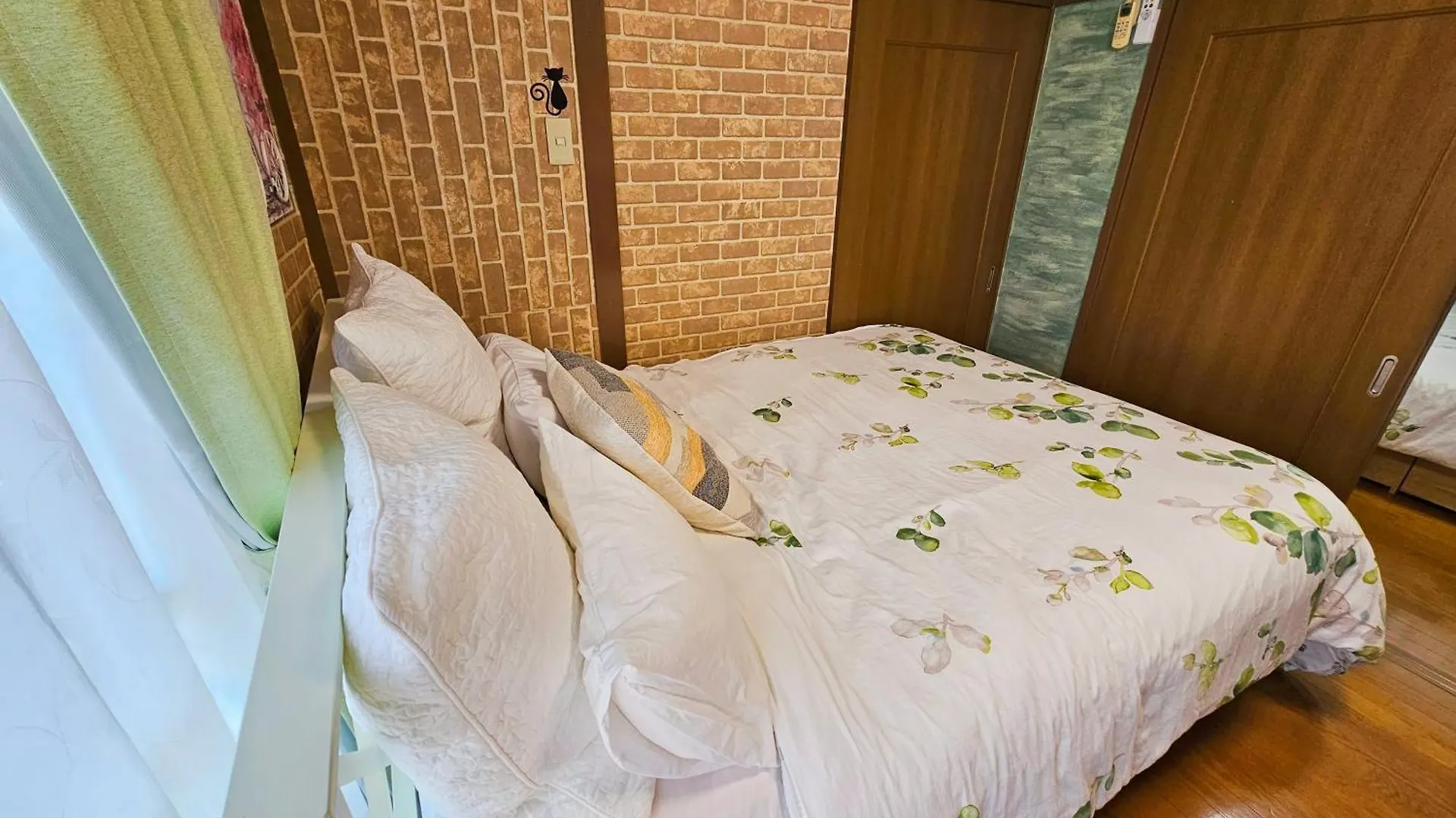 Apartment 703. Disneyland, Direct Bus To The Airport/1Minute'S Walk From The Station. Tokyo Japan