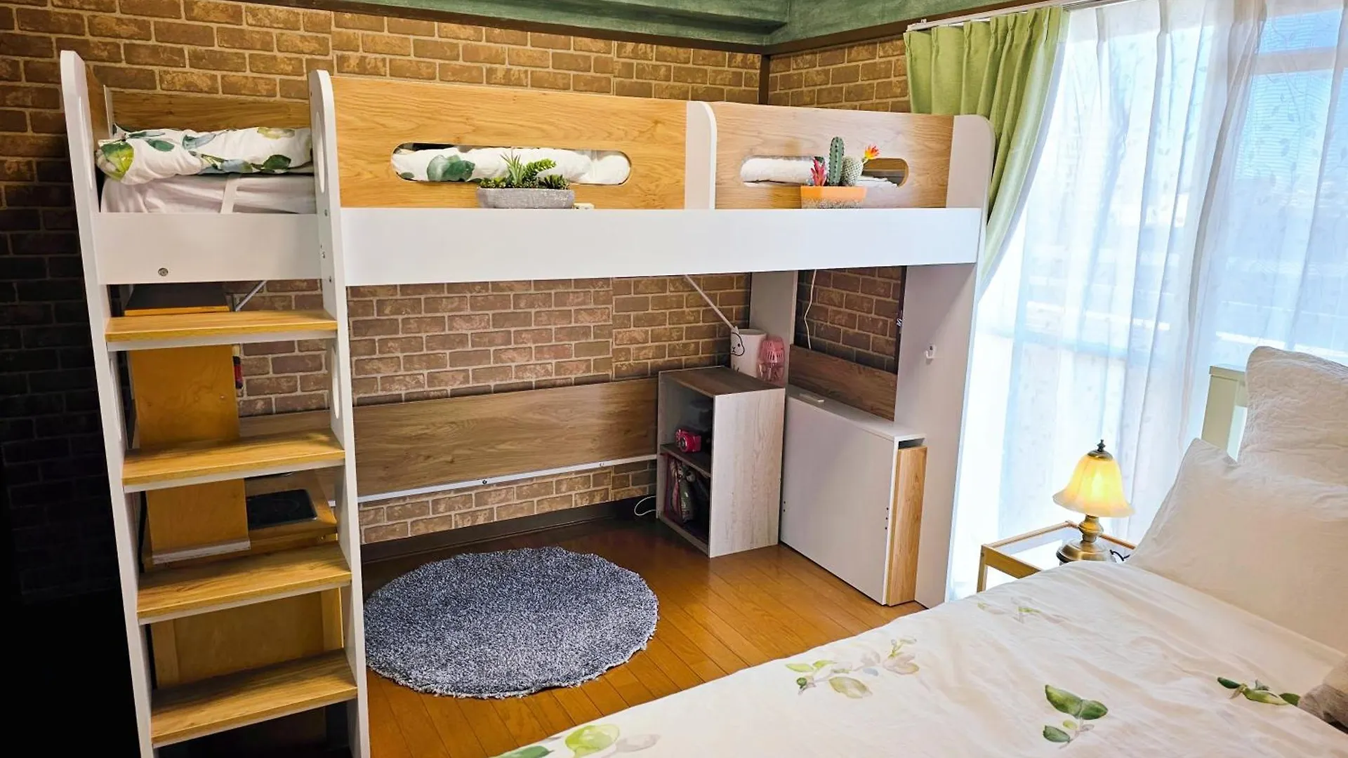 Apartment 703. Disneyland, Direct Bus To The Airport/1Minute'S Walk From The Station. Tokyo